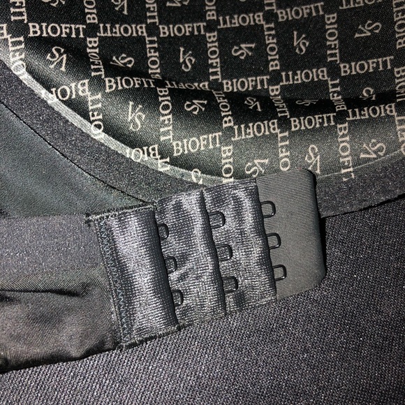 EUC Victoria’s Secret 34DD Biofit Demi - Picture 3 of 4